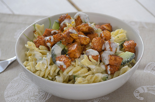 Ensalada de Pasta con salmón y yogurt