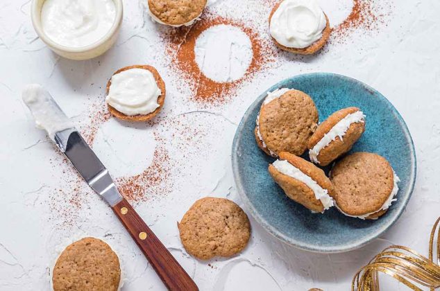 Galletas rellenas de crema de coco