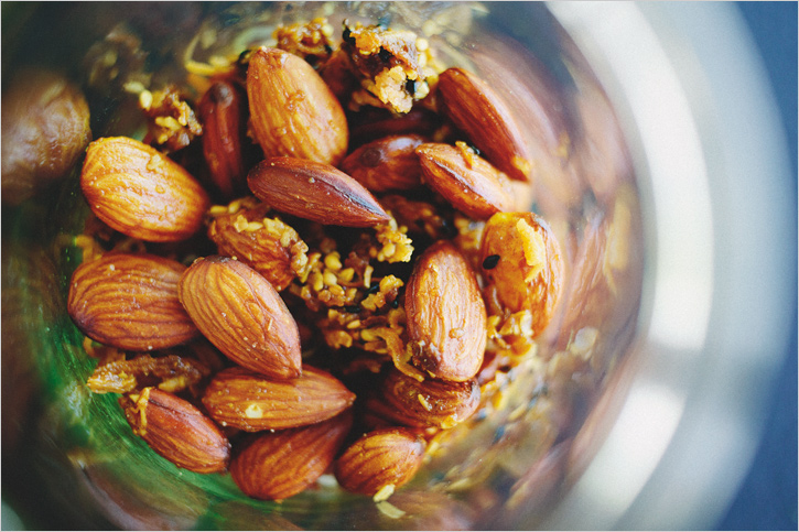 Por qué comer 23 almendras al día