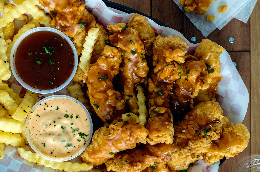 Ya sea para botanear en el mundial o en cualquier otra reunión, estas Tiritas de pollo agridulce serán la mejor opción. Aquí la receta.