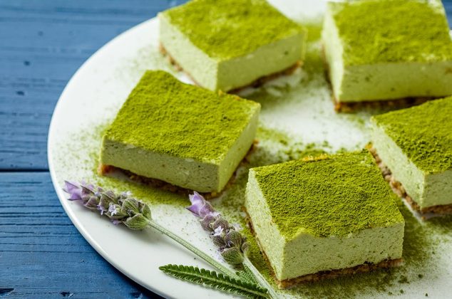 Receta de Cheesecake de matcha frío sin horno