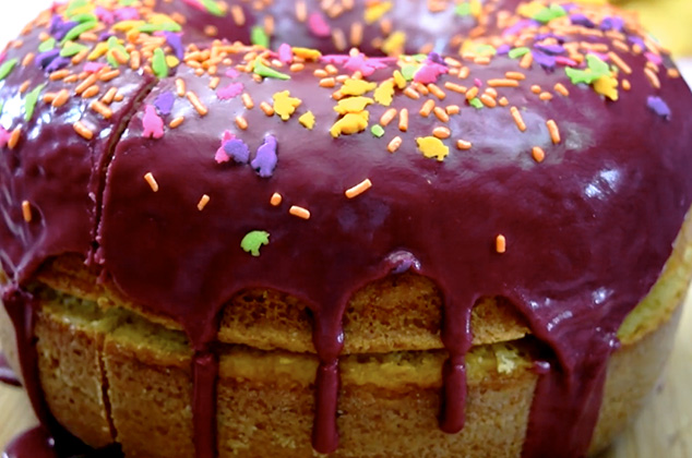 Cómo hacer un Pastel de dona gigante | Receta