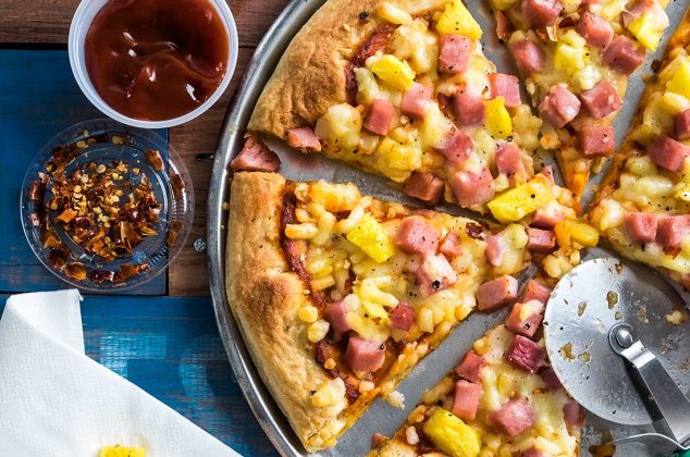 Receta de Pizza hawaiana, de jamón, piña y queso