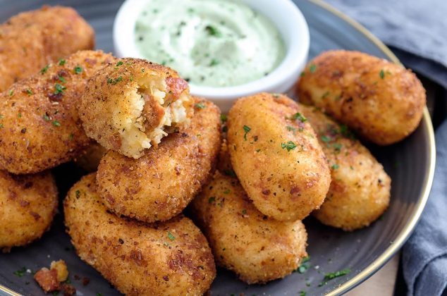 Croquetas de papa con chorizo