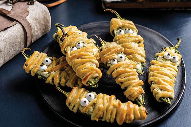 Receta de Momias de jalapeño y queso para Halloween