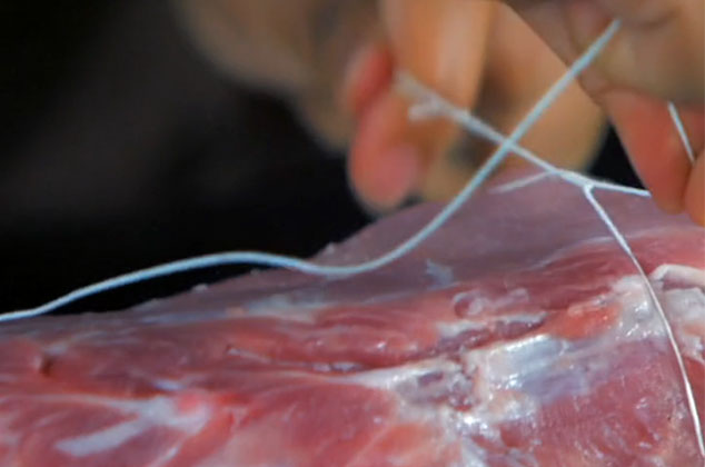 Cómo bridar o atar un lomo de cerdo | Receta paso a paso