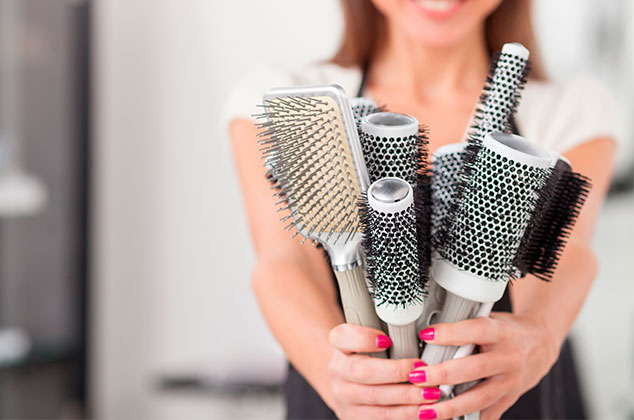 Cómo limpiar los cepillos del cabello con bicarbonato de sodio