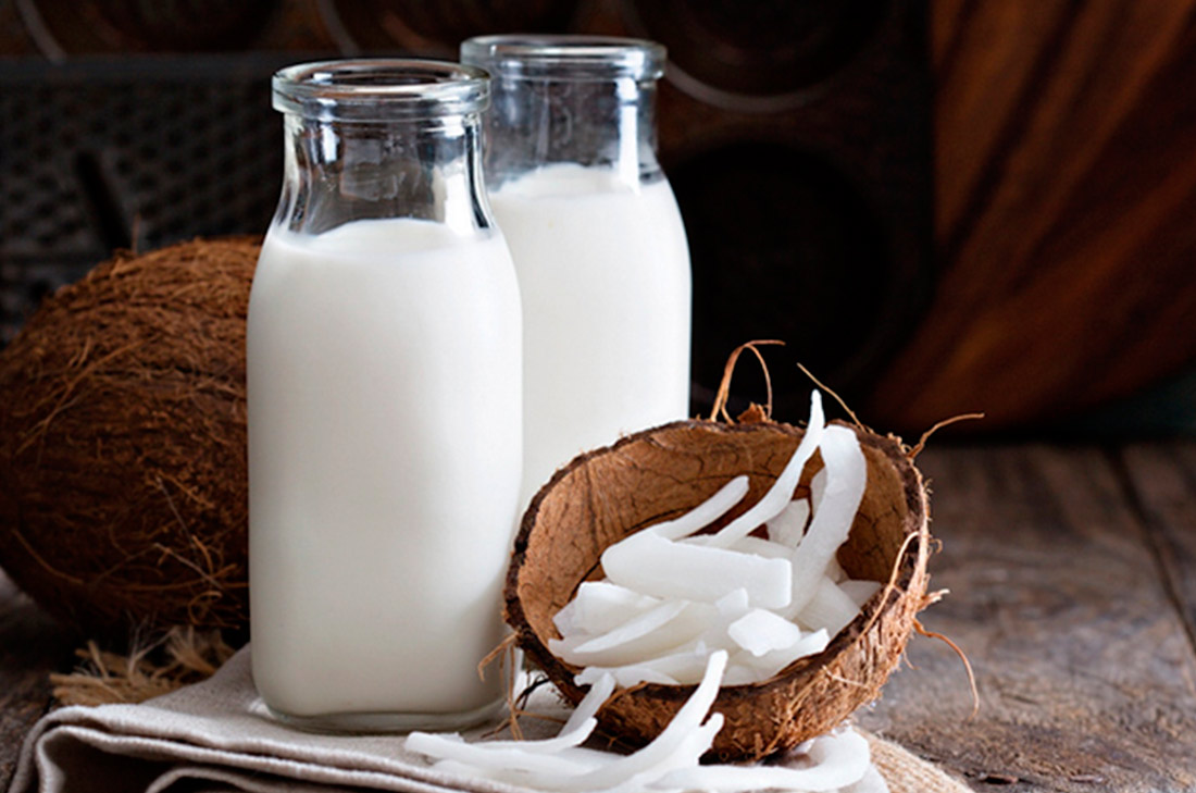 Receta de leche de coco. Aprende a hacer tu propia leche de coco, es una alternativa buenísima para la leche de vaca y te encantará probarla, es deliciosa.