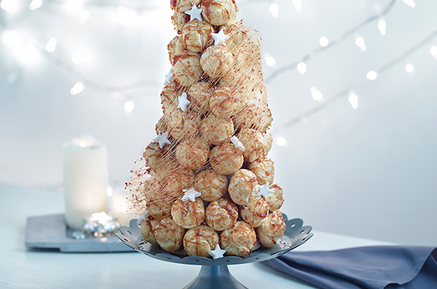 Croquembouche con caramelo