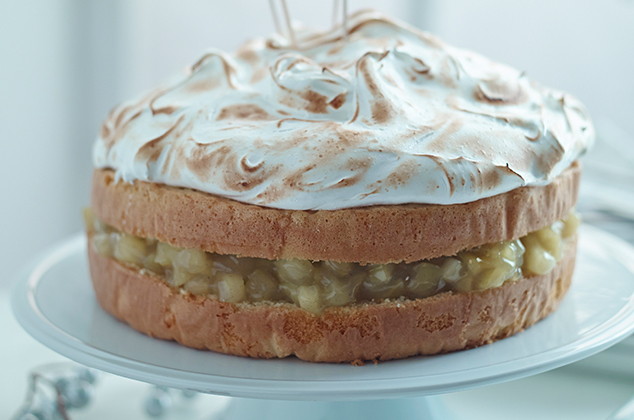 Pastel navideño relleno de manzana