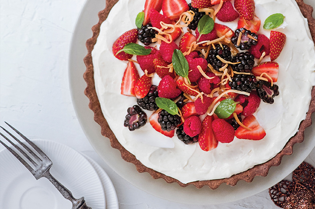 Tarta de chocolate rellena de mousse de coco - Recetas de navidad