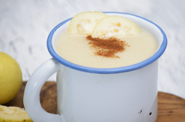 Receta de Atole de guayaba casero con maicena y leche