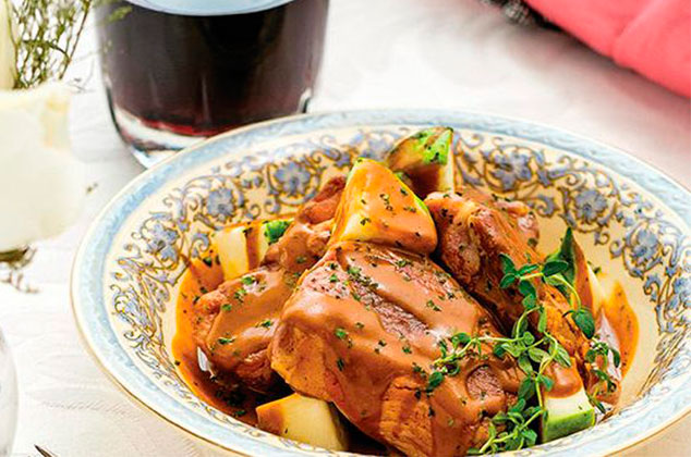 Receta de Costillas de cerdo con pipián y chilacayote -