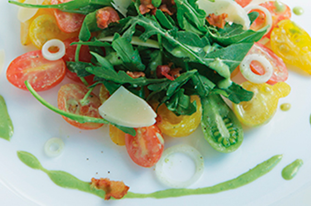 Ensalada de arúgula y jitomates cherry