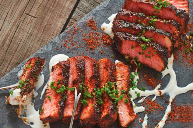 Filete de res con chocolate y chiles secos