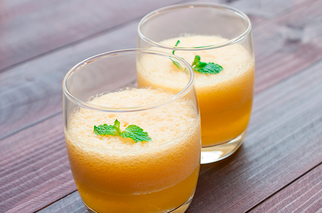 Jugo quemagrasa de cítricos con piña