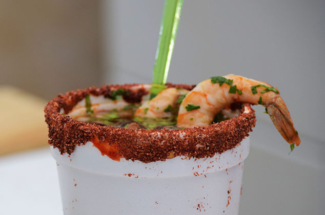 Receta de Michelada loca con camarones