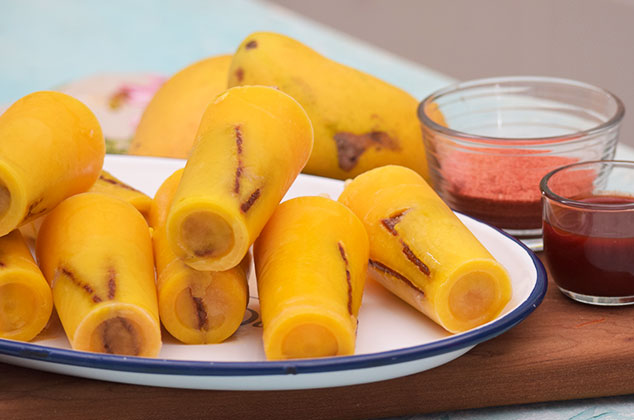 Paletas de hielo de mango con tamarindo