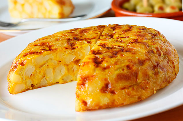 Tortilla española en sartén