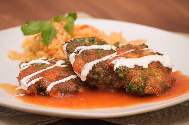 Tortitas de huauzontle en caldillo de jitomate