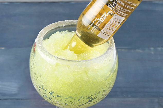 Cóctel Margarita con cerveza