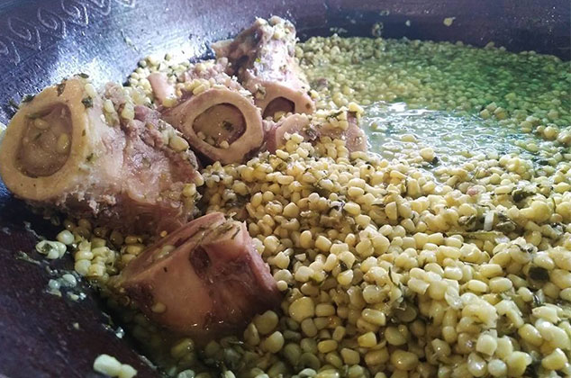 Esquites con tuétano: La botana mexicana elevada a nivel gourmet