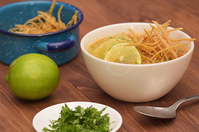 Receta de Sopa de lima yucateca