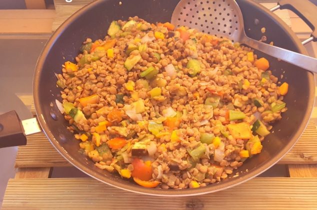 Salteado de lentejas para una cena ligera y deliciosa