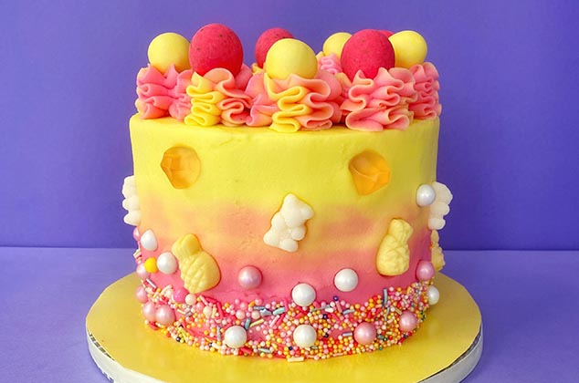 Decora un pastel con dulces de Sugarfina