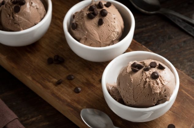 Helado keto de chocolate ¡En 3 pasos!