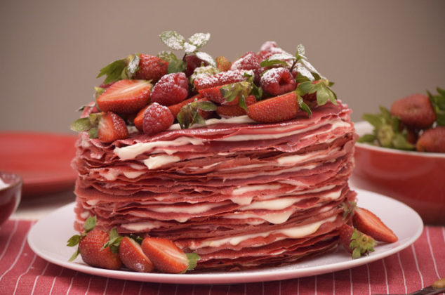 Pastel de crepas red velvet