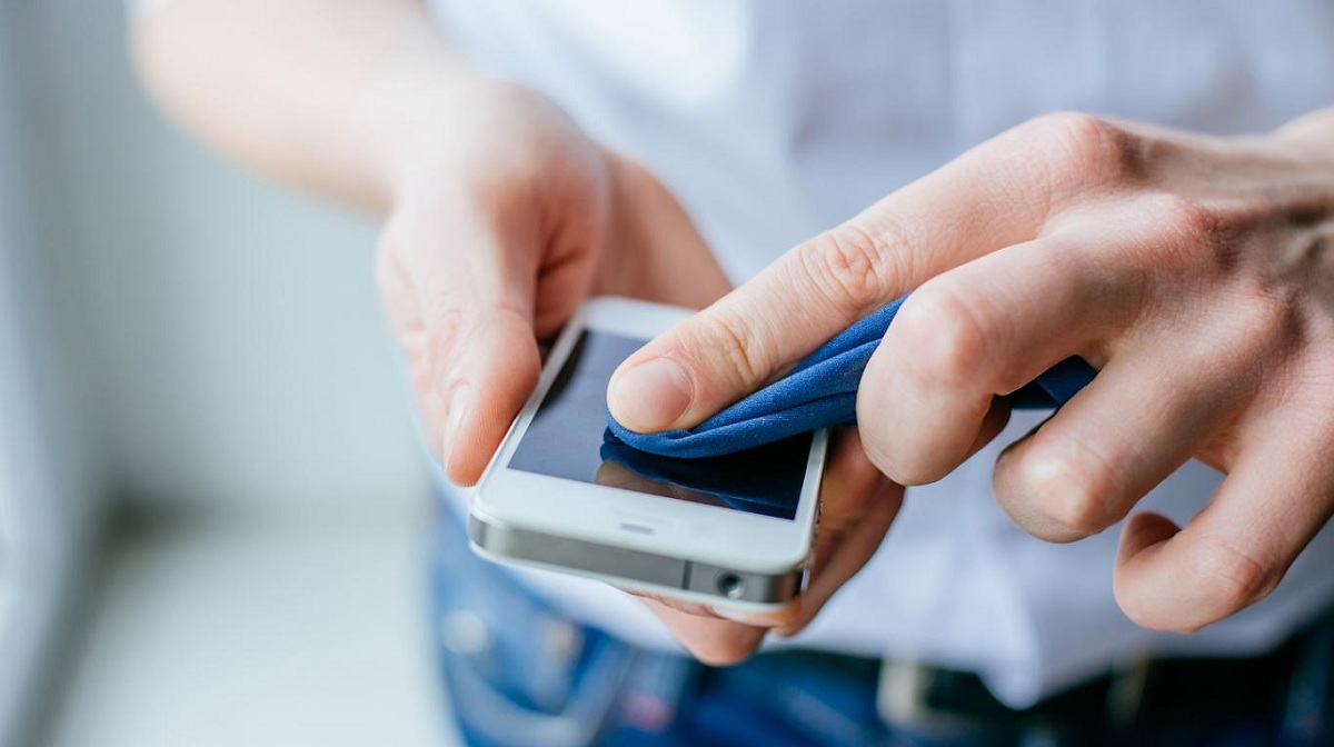 cómo eliminar rayones del teléfono