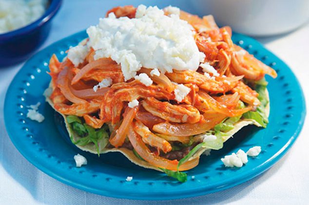 como hacer tostadas de tinga de pollo