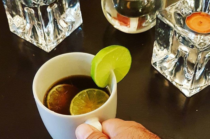 café con limón beneficios