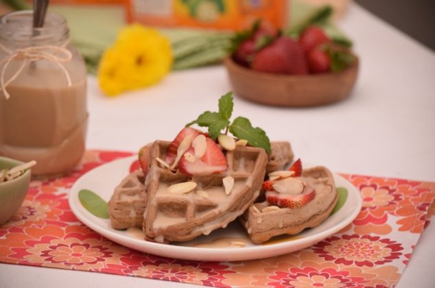 Waffles de chocolate y fresas ¡Fáciles y deliciosos!