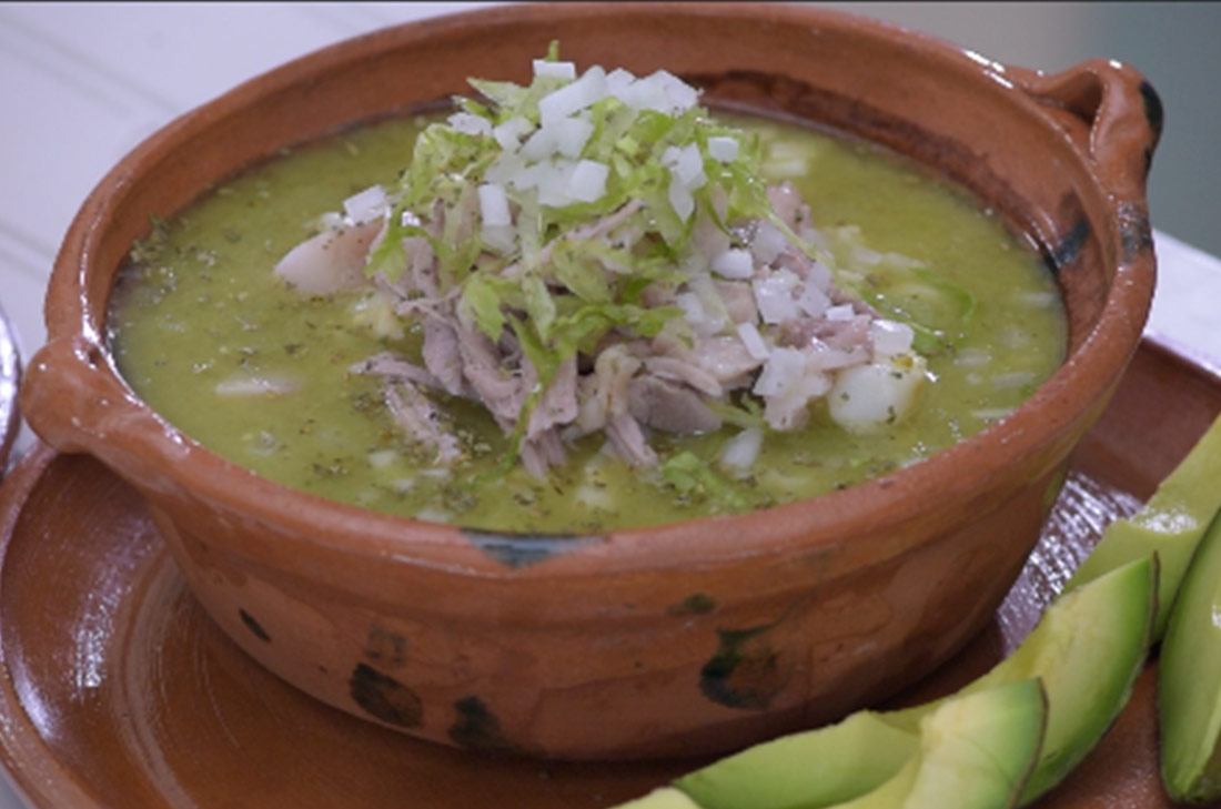 pozole con carne de puerco