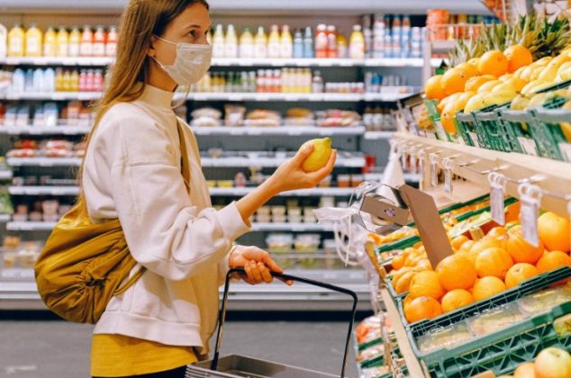 ¿Qué sí y no se puede comer tras recibir la vacuna?