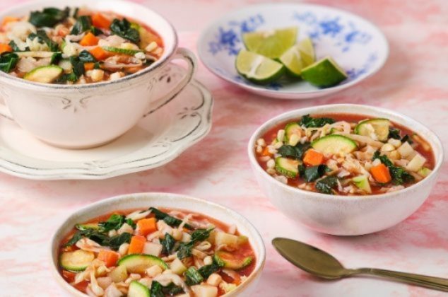 Deliciosa sopa Minestrone con codito ¡Receta tradicional y fácil!