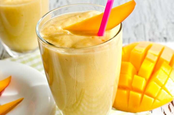 licuado de mango con coco