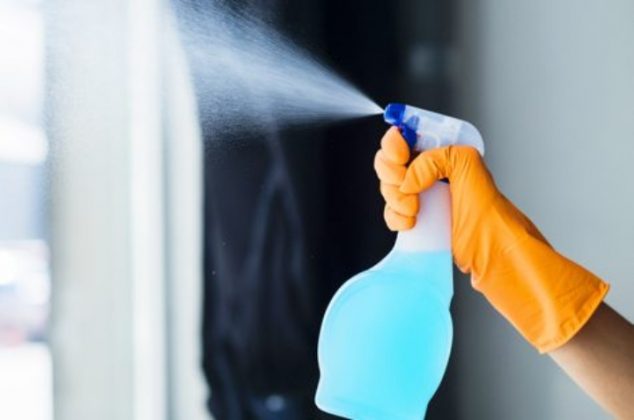 Cómo hacer tu propio spray anti hongos casero para el baño