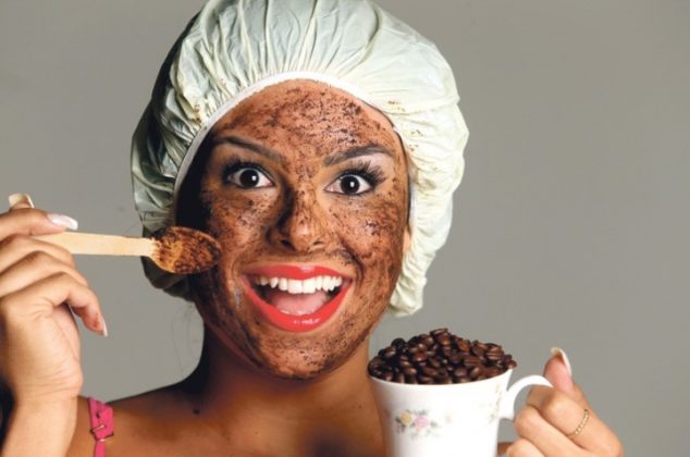 Mascarilla de bicarbonato y café para eliminar arrugas y líneas de expresión