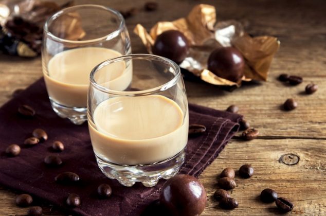 Aprende cómo hacer tu propio “Baileys” casero en 2 pasos