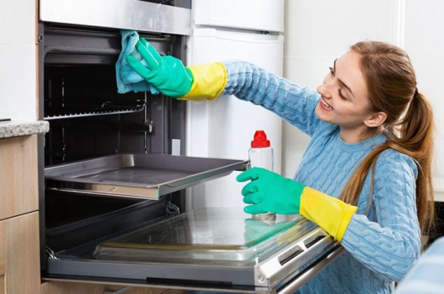 Tips sencillos para limpiar el horno esta temporada