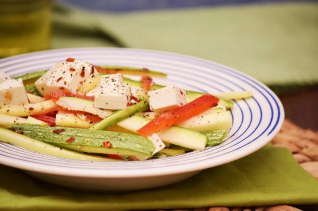 Ensalada de calabacitas crudas ¡En solo 10 minutos!