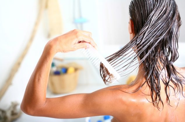 4 increíbles beneficios de colocar azúcar en el shampoo