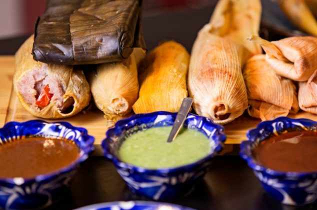 5 Salsas caseras rojas y verdes para servir con tamales