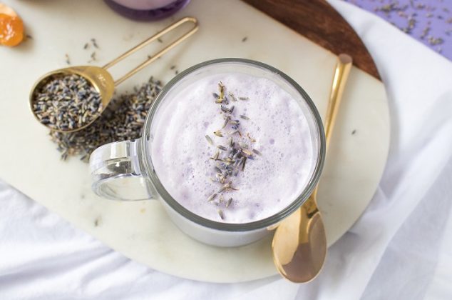 Receta: Latte de lavanda para aliviar el estrés y las preocupaciones