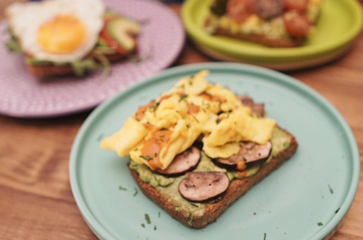 3 desayunos saludables y rápidos, ¡con huevo y aguacate! 3 desayunos saludables y rápidos, ¡con huevo y aguacate!