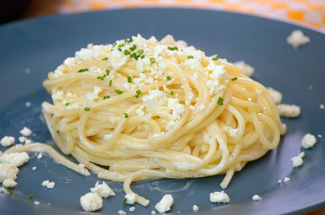 espagueti blanco con queso