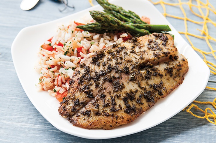 pescado con arroz y chimichurri